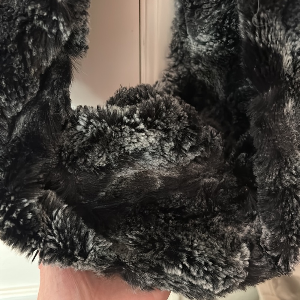 Dylan Infinity Scarf - Picture 3 of 4